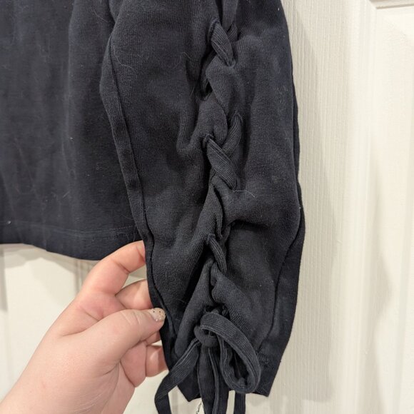 Slate & Willow Sweater with lacing detail on the sleeve, Blue Black, size medium - Picture 3 of 4
